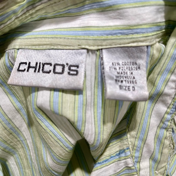 🥳💐CHICO Button up blouse, green/white, Size 0 - Picture 3 of 5
